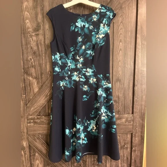 Floral Sleeveless Dress Women’s size 6 - Picture 2 of 4